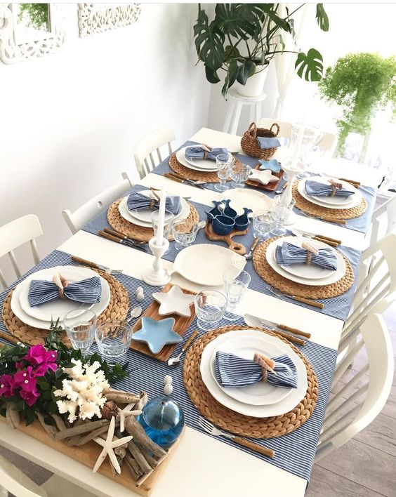 coastal tablescape with blue napkins